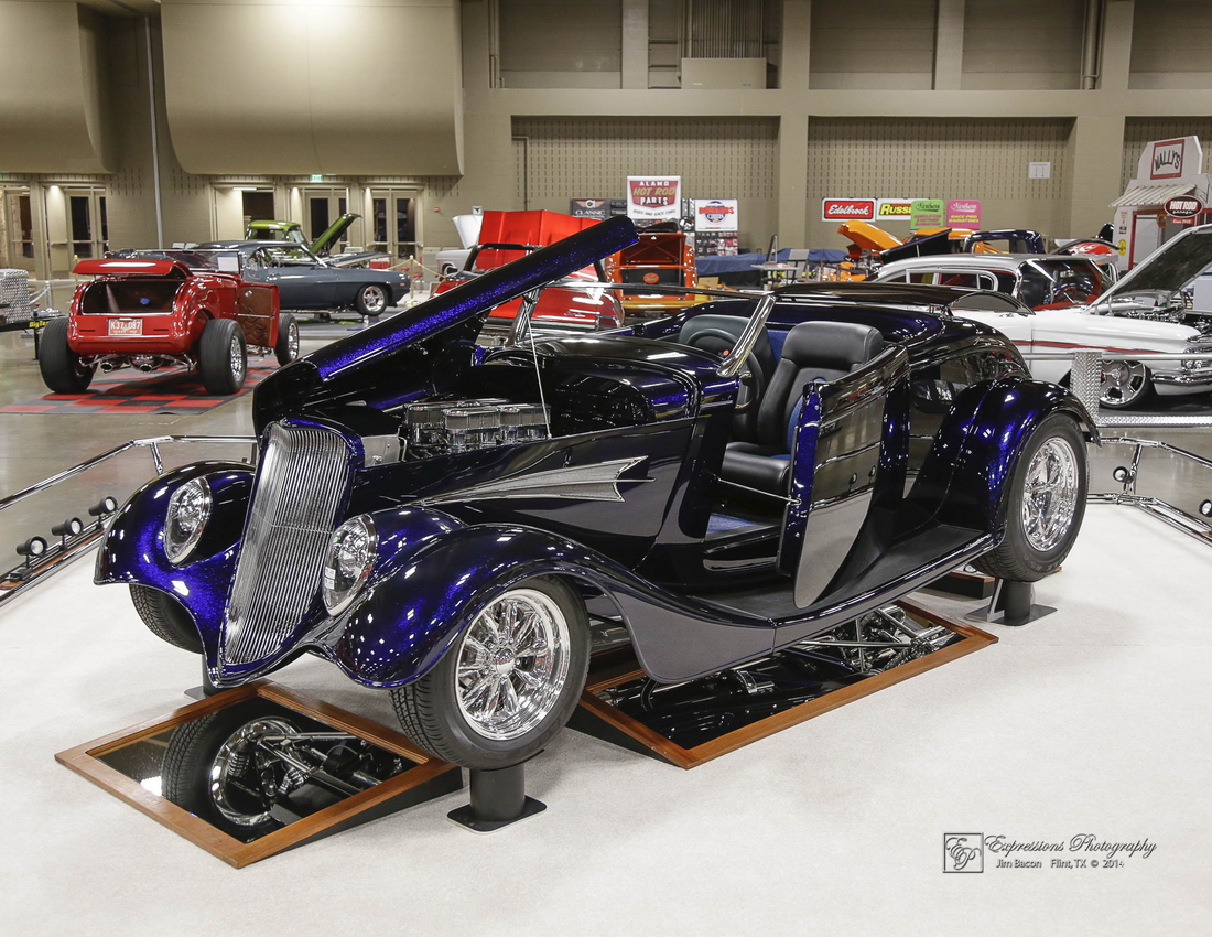 Buddy & Nancy Jordan - Spring Branch, TX - 1933 Ford Roadster