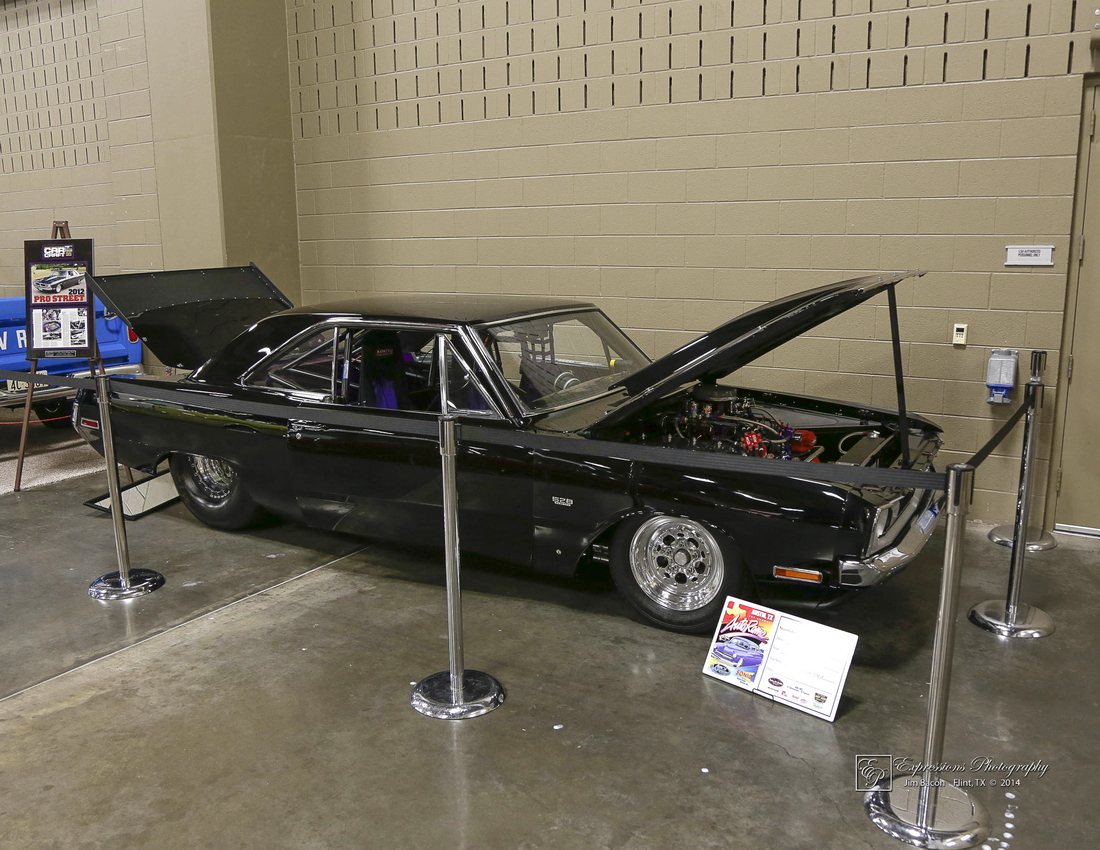 Lisa & Scot Doyal - Austin, TX - 1971 Dodge Dart