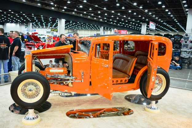 Don & Carolyn Smith - Mansfield, TX - 1932 Ford 4-Door Sedan